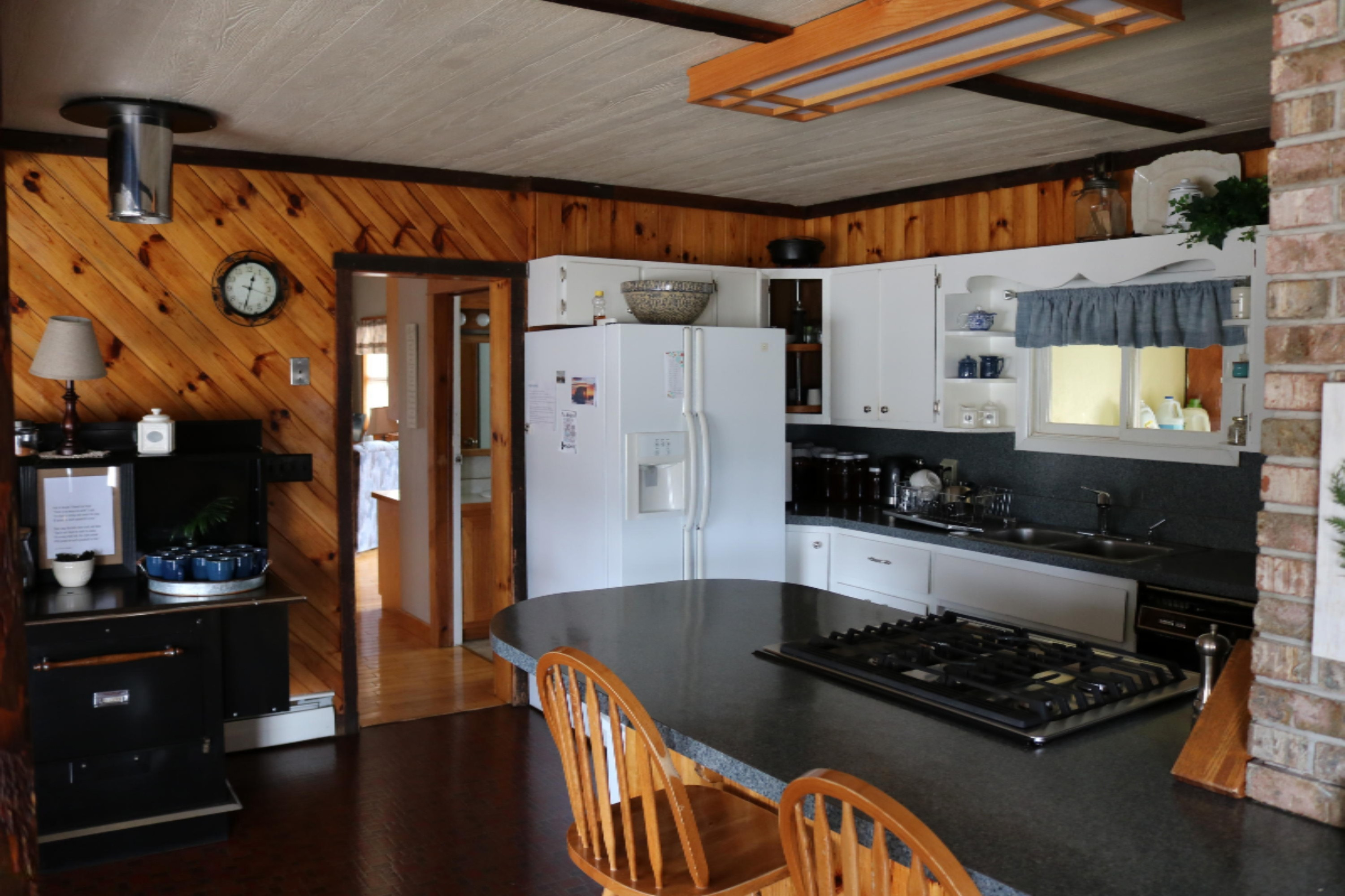 8319 Kerry Road Manistee, MI 49660 - Photo 5 of 42 IMG_2199