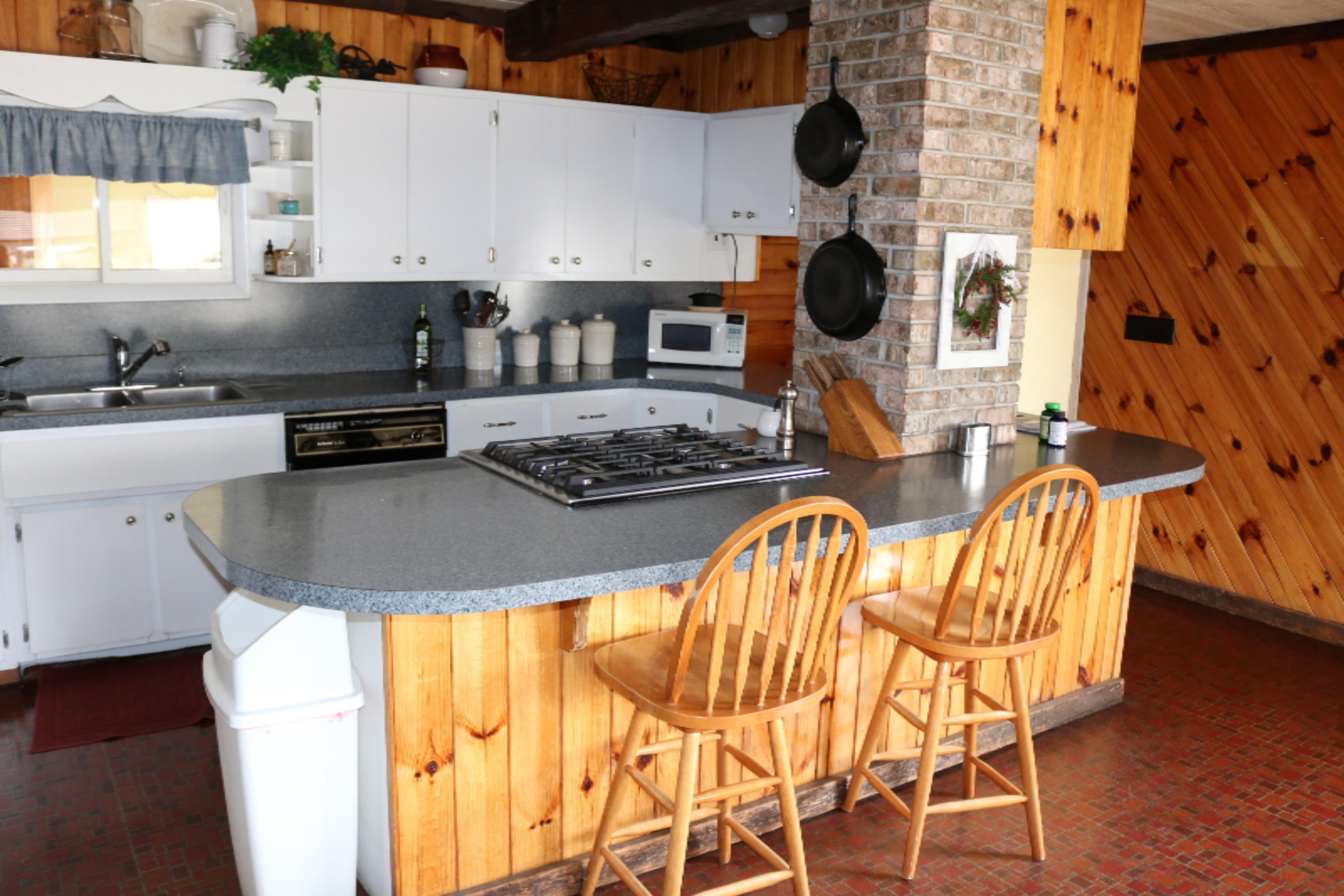 8319 Kerry Road Manistee, MI 49660 - Photo 6 of 42 IMG_2198
