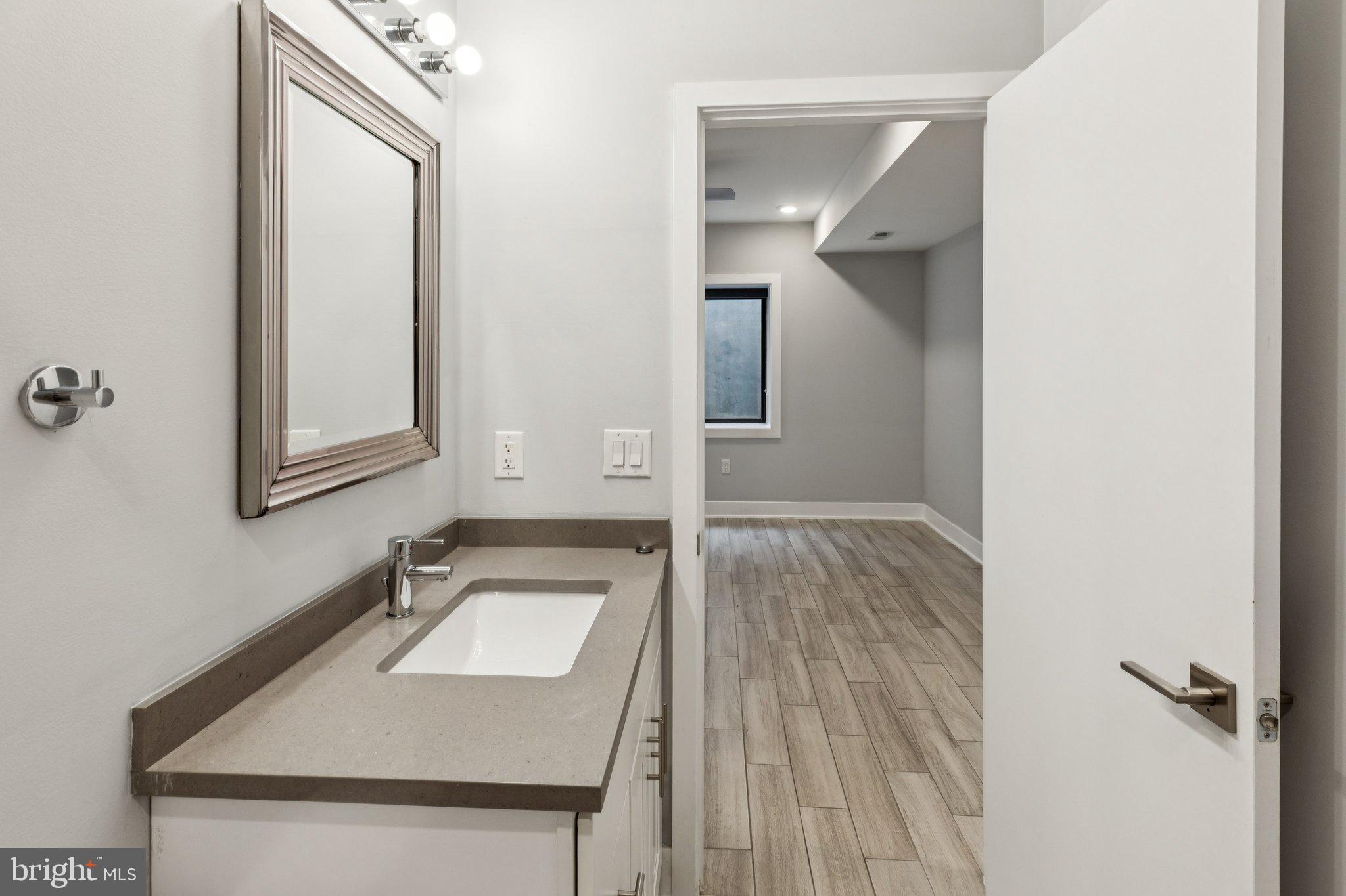 814 North Uber Street, Unit 2 Philadelphia, PA 19130 - Photo 36 of 68