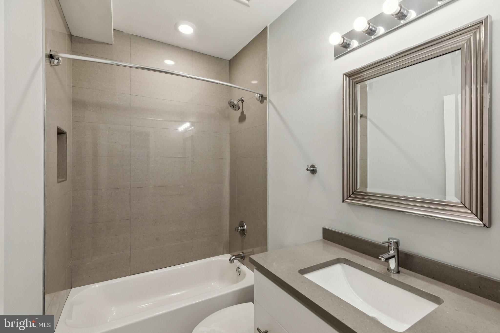 814 North Uber Street, Unit 2 Philadelphia, PA 19130 - Photo 38 of 68