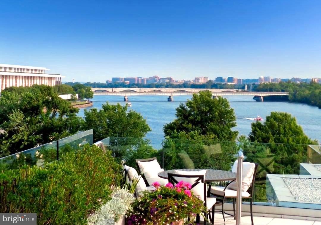 2900 K Street Northwest, Unit 601 Washington, DC 20007 - Photo 1 of 39 GEORGETOWN WATERFRONT - PRIVACY ON THE POTOMAC