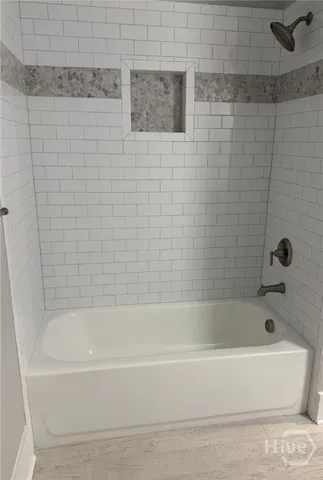 $2,800 | 417 West 32nd Street, Unit B, Savannah, GA 31415