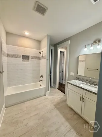 $2,800 | 417 West 32nd Street, Unit B, Savannah, GA 31415