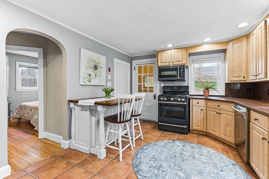 229 Fulton Street Medford, MA 02155 - Photo 13 of 34