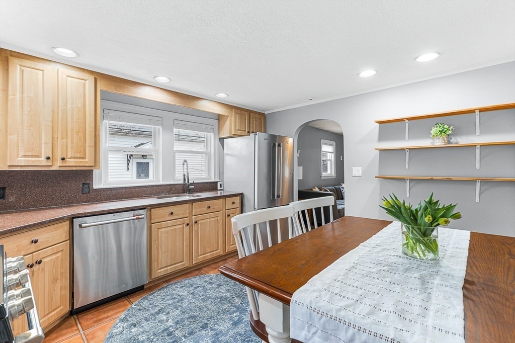 229 Fulton Street Medford, MA 02155 - Photo 14 of 34