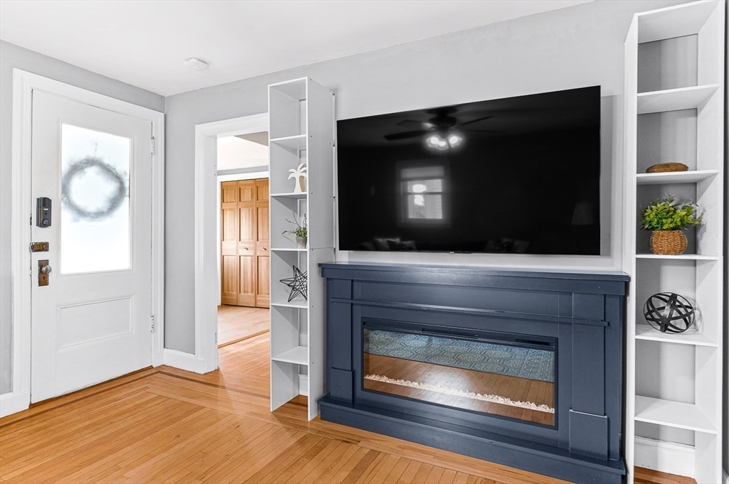 229 Fulton Street Medford, MA 02155 - Photo 6 of 34