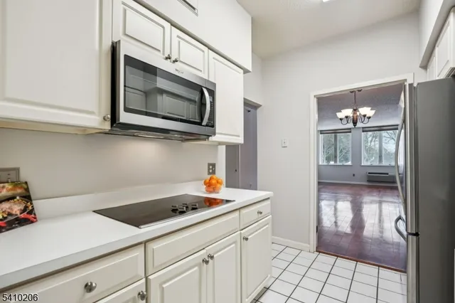 $239,000 | 10 Smith Manor Boulevard, Unit 107, West Orange, NJ 07052