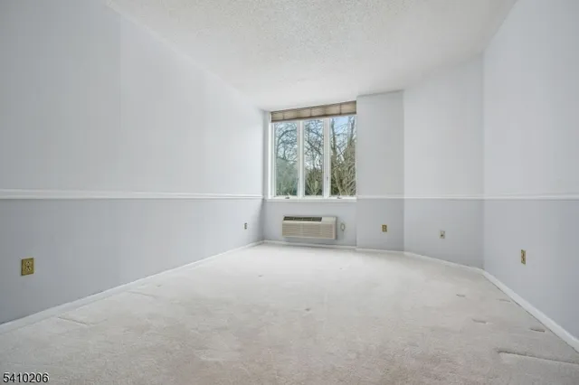 $239,000 | 10 Smith Manor Boulevard, Unit 107, West Orange, NJ 07052