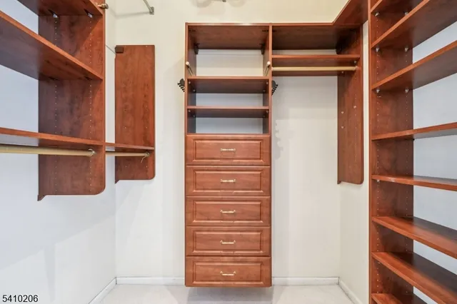 $239,000 | 10 Smith Manor Boulevard, Unit 107, West Orange, NJ 07052