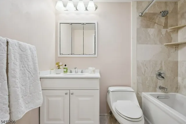 $239,000 | 10 Smith Manor Boulevard, Unit 107, West Orange, NJ 07052