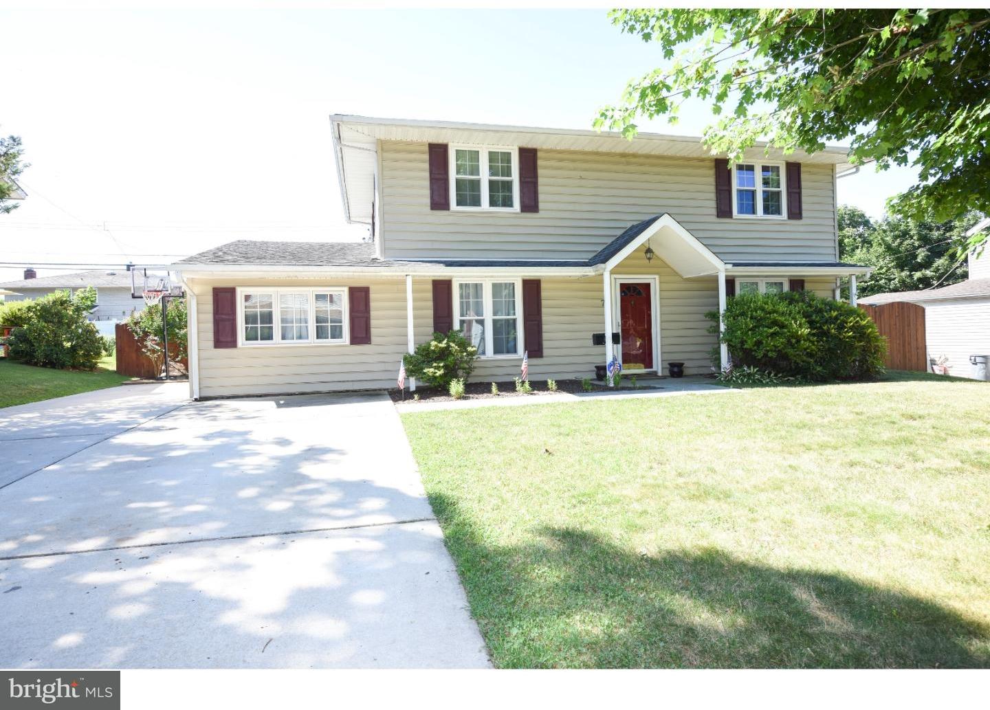 76 Terrace Road Levittown, PA 19056 - Photo 2 of 17
