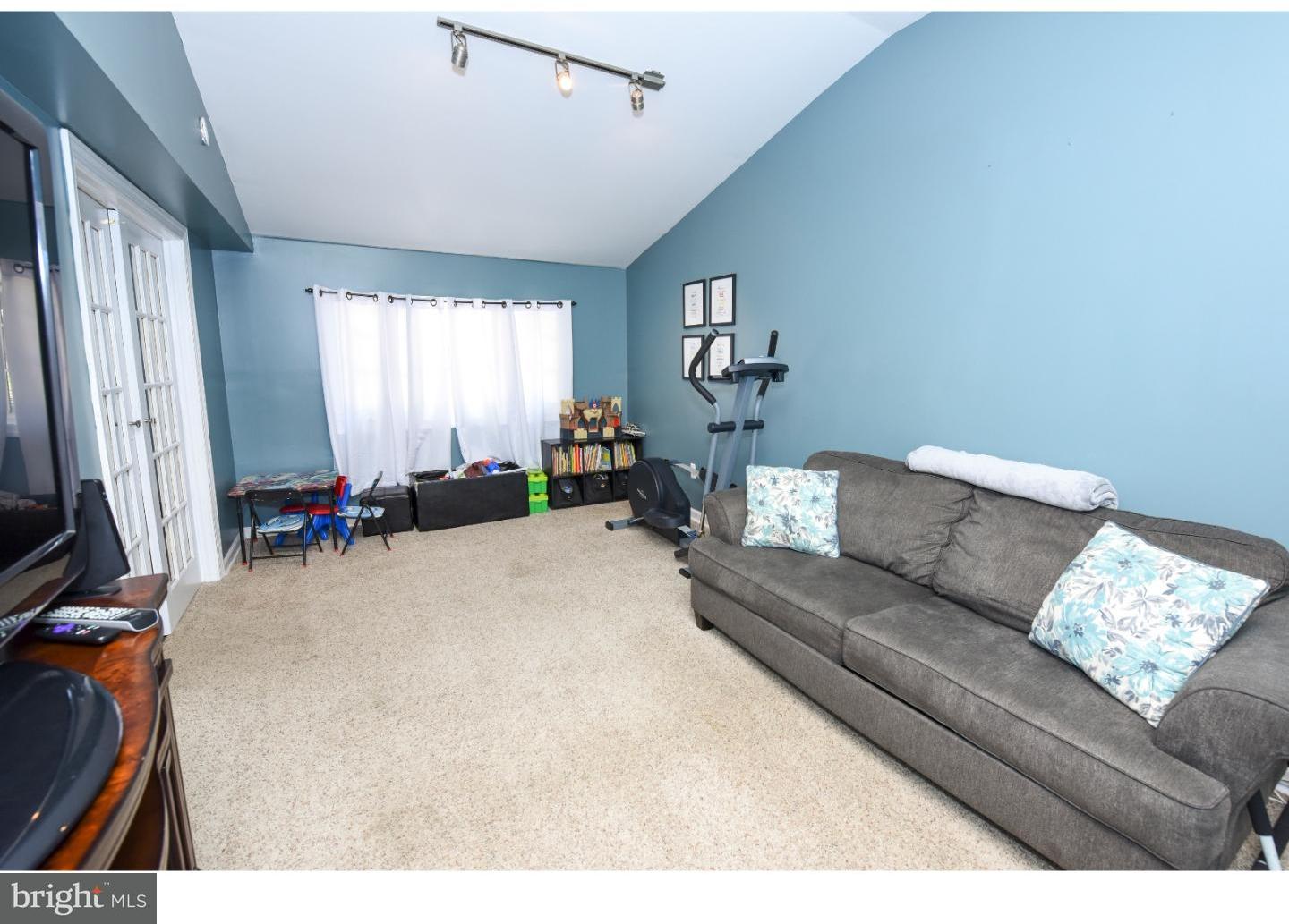 76 Terrace Road Levittown, PA 19056 - Photo 11 of 17