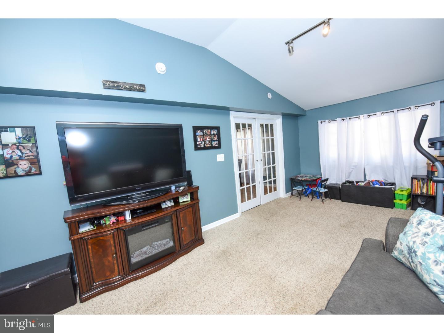76 Terrace Road Levittown, PA 19056 - Photo 12 of 17