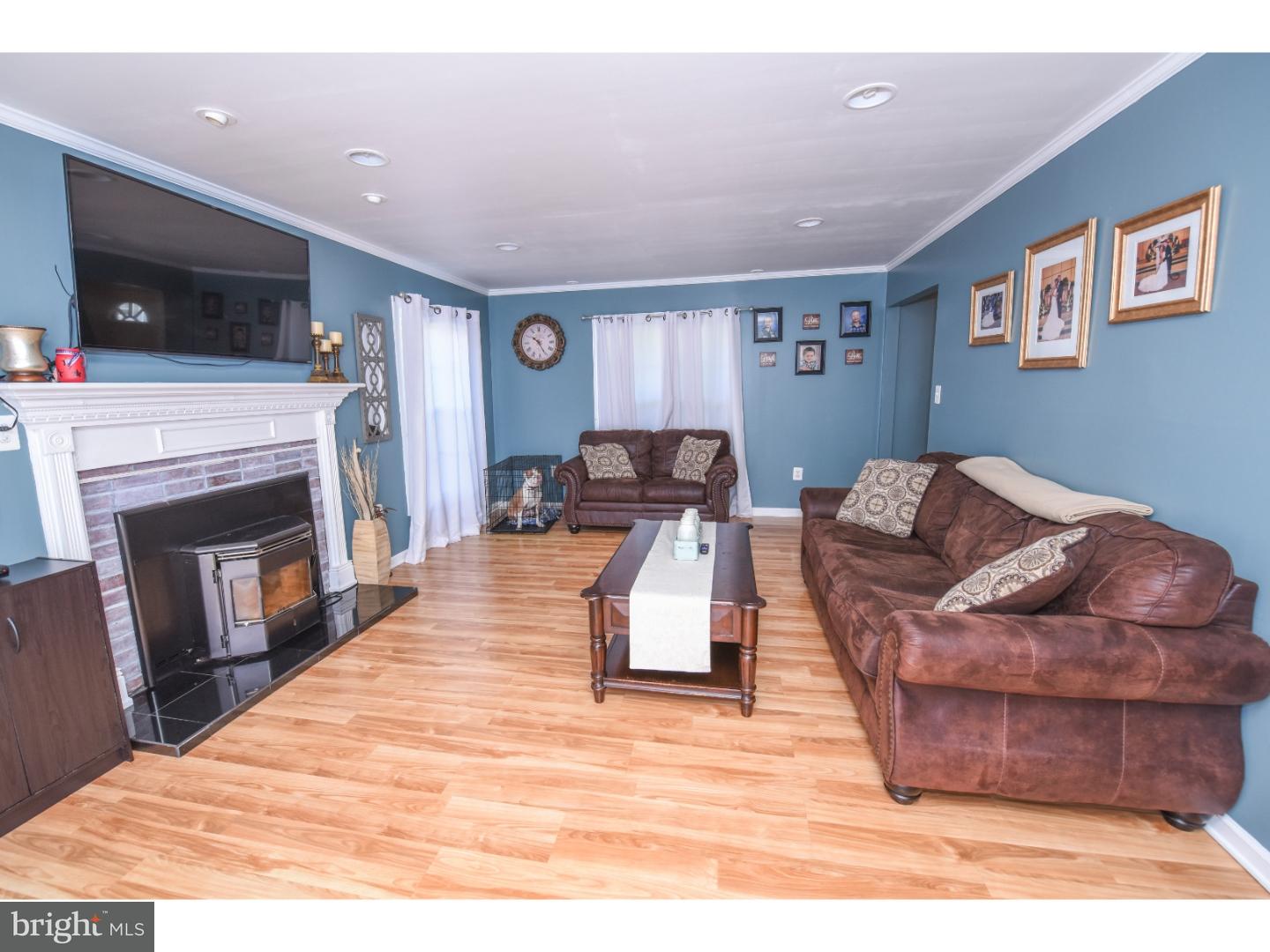 76 Terrace Road Levittown, PA 19056 - Photo 10 of 17