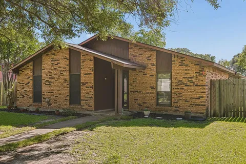 $284,995 | 2617 Emberwood Drive, Garland, TX 75043