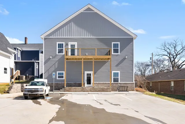 a house view with a outdoor space