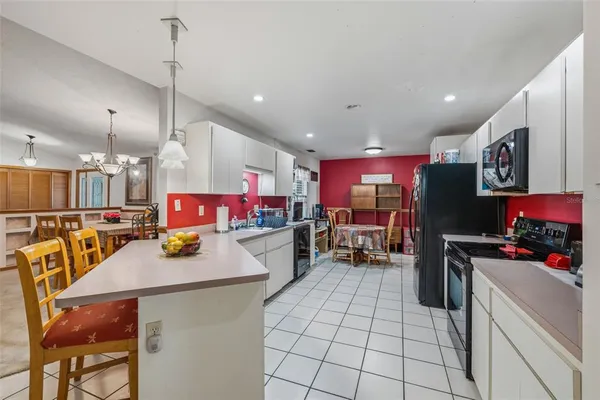 $525,000 | 4936 Mineola Place, Palm Harbor, FL 34684