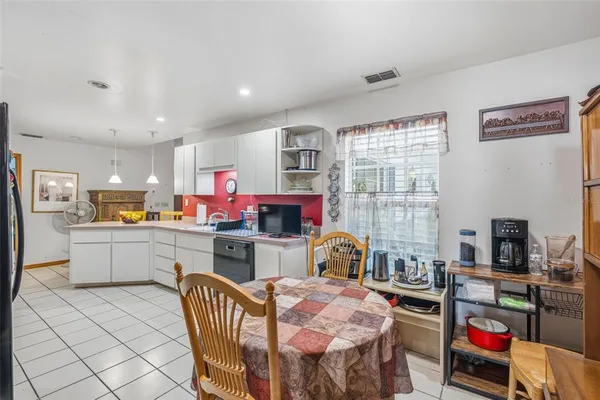 $525,000 | 4936 Mineola Place, Palm Harbor, FL 34684