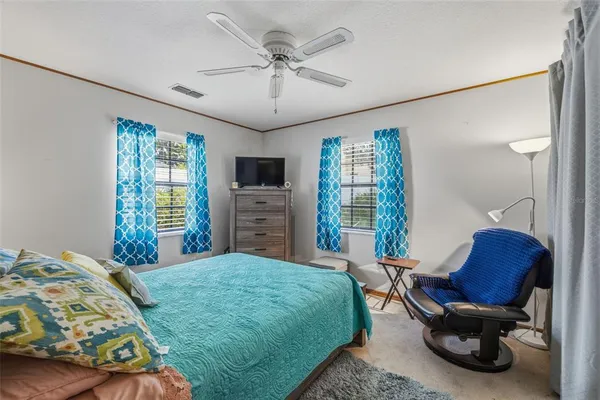 $525,000 | 4936 Mineola Place, Palm Harbor, FL 34684