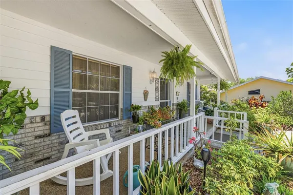 $525,000 | 4936 Mineola Place, Palm Harbor, FL 34684