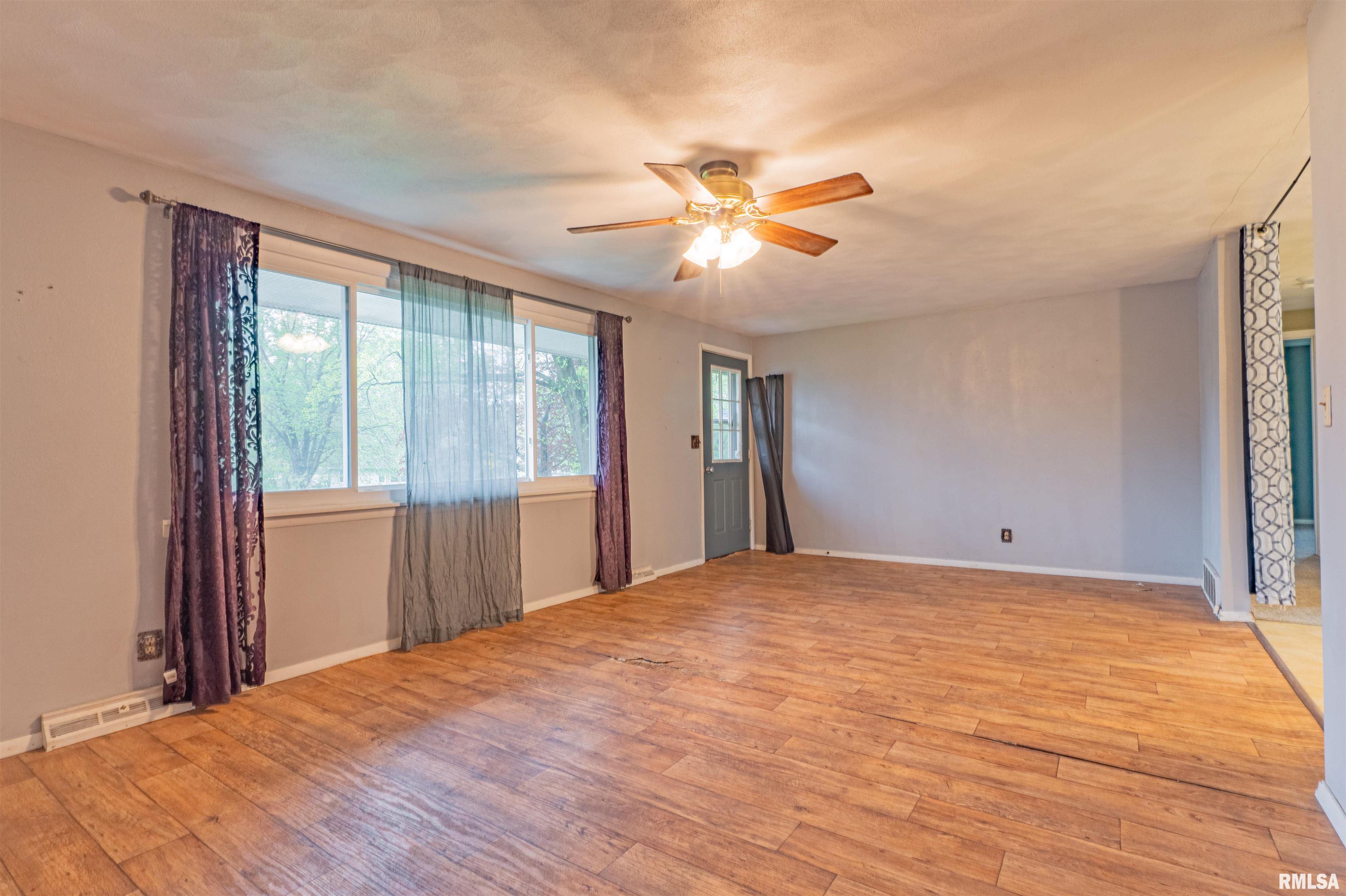 340 South Fulton Street Banner, IL 61520 - Photo 4 of 16 Gallery Image 4