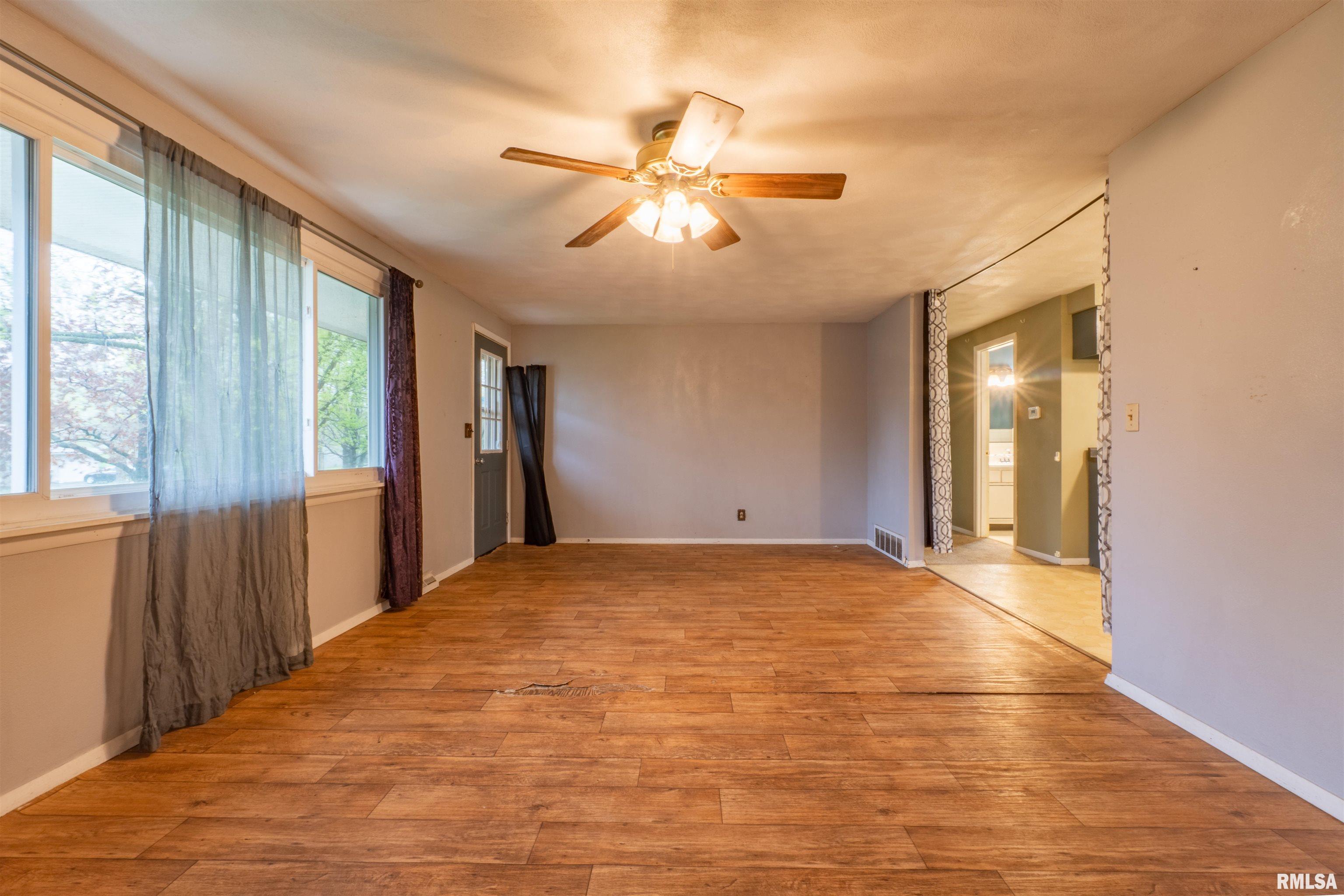 340 South Fulton Street Banner, IL 61520 - Photo 5 of 16 Gallery Image 5