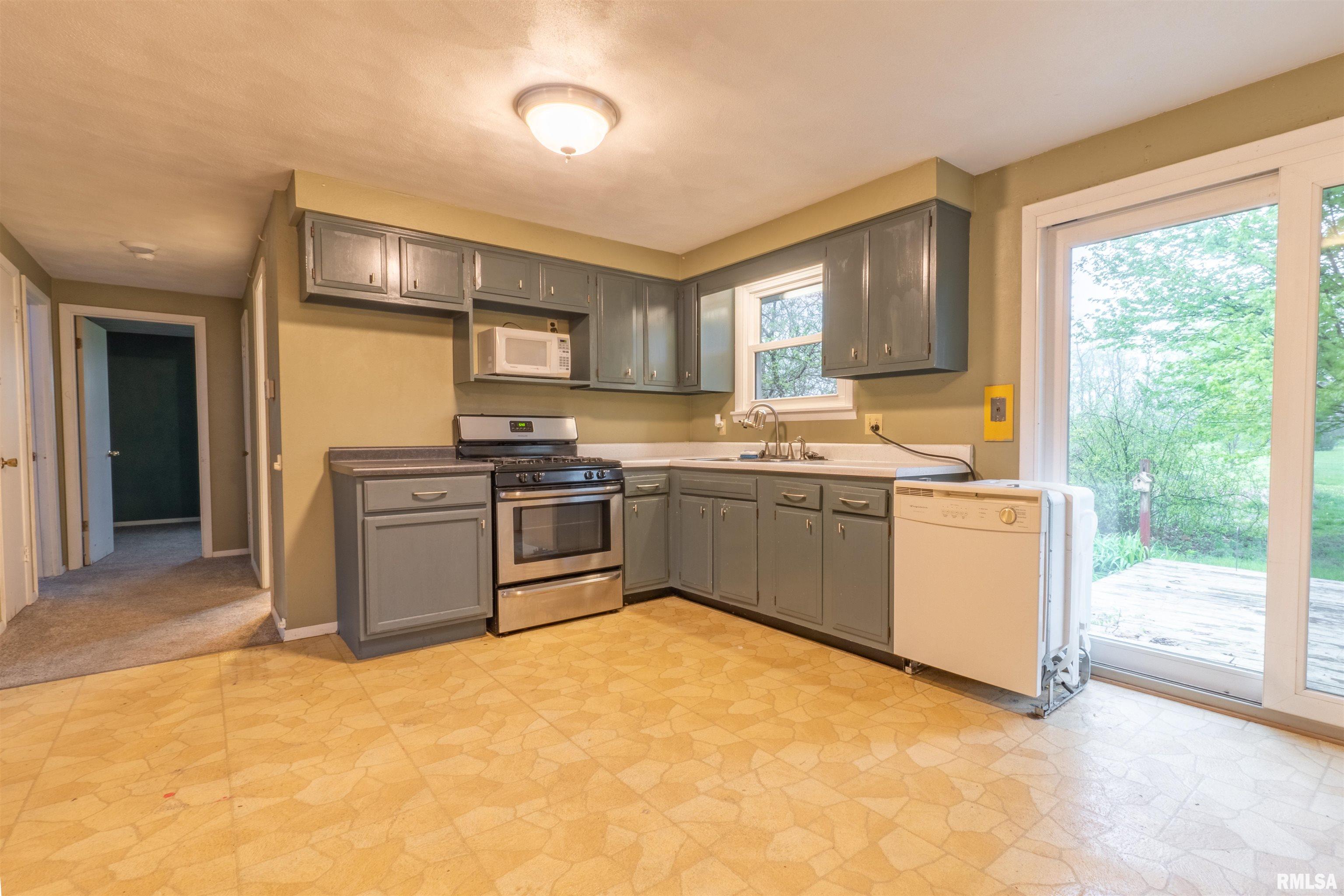 340 South Fulton Street Banner, IL 61520 - Photo 7 of 16 Gallery Image 7