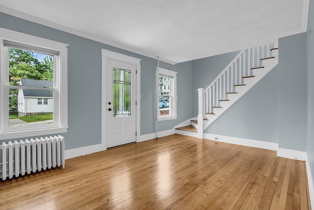 22 Fairhaven Road Worcester, MA 01606 - Photo 4 of 25 Gallery Image 4