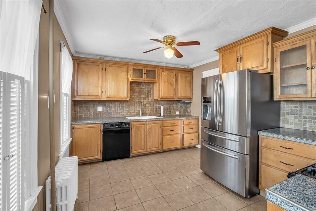 22 Fairhaven Road Worcester, MA 01606 - Photo 10 of 25 Gallery Image 10