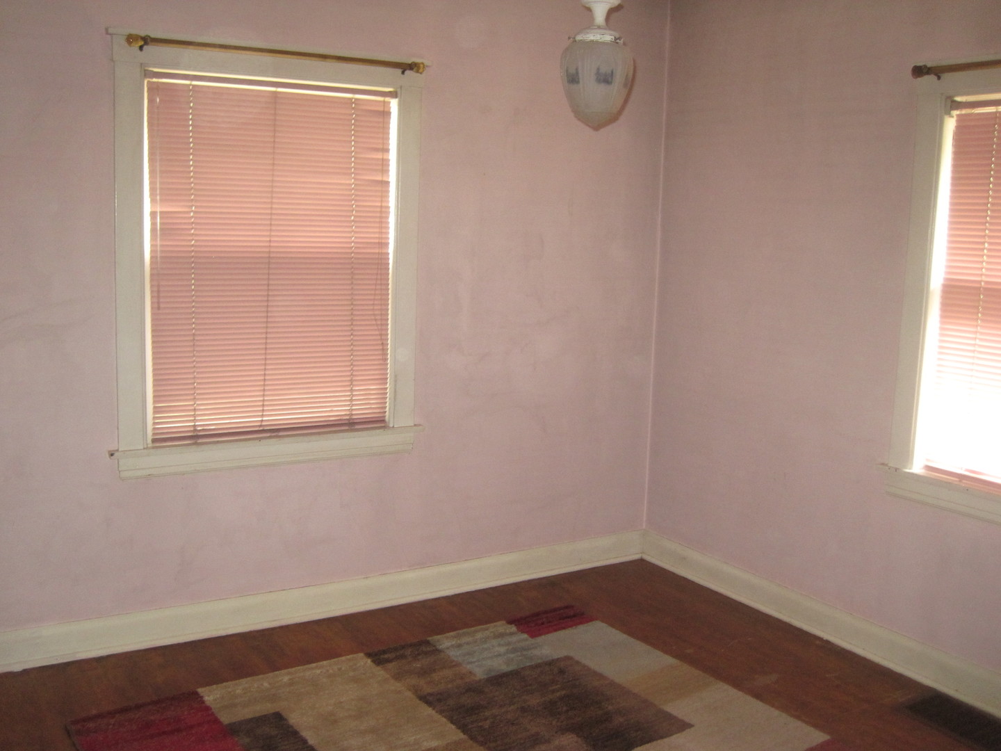 297 Olmsted Road Riverside, IL 60546 - Photo 11 of 15 an empty room with a window