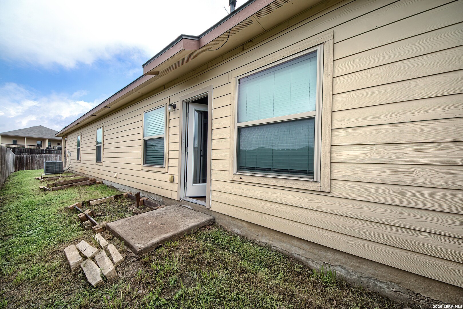 402 Joanne Loop Buda, TX 78610 - Photo 24 of 25
