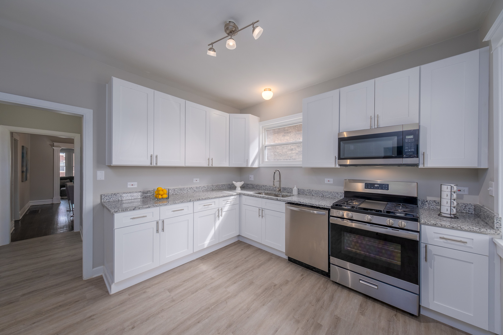 7438 South Perry Avenue Chicago, IL 60621 - Photo 6 of 19