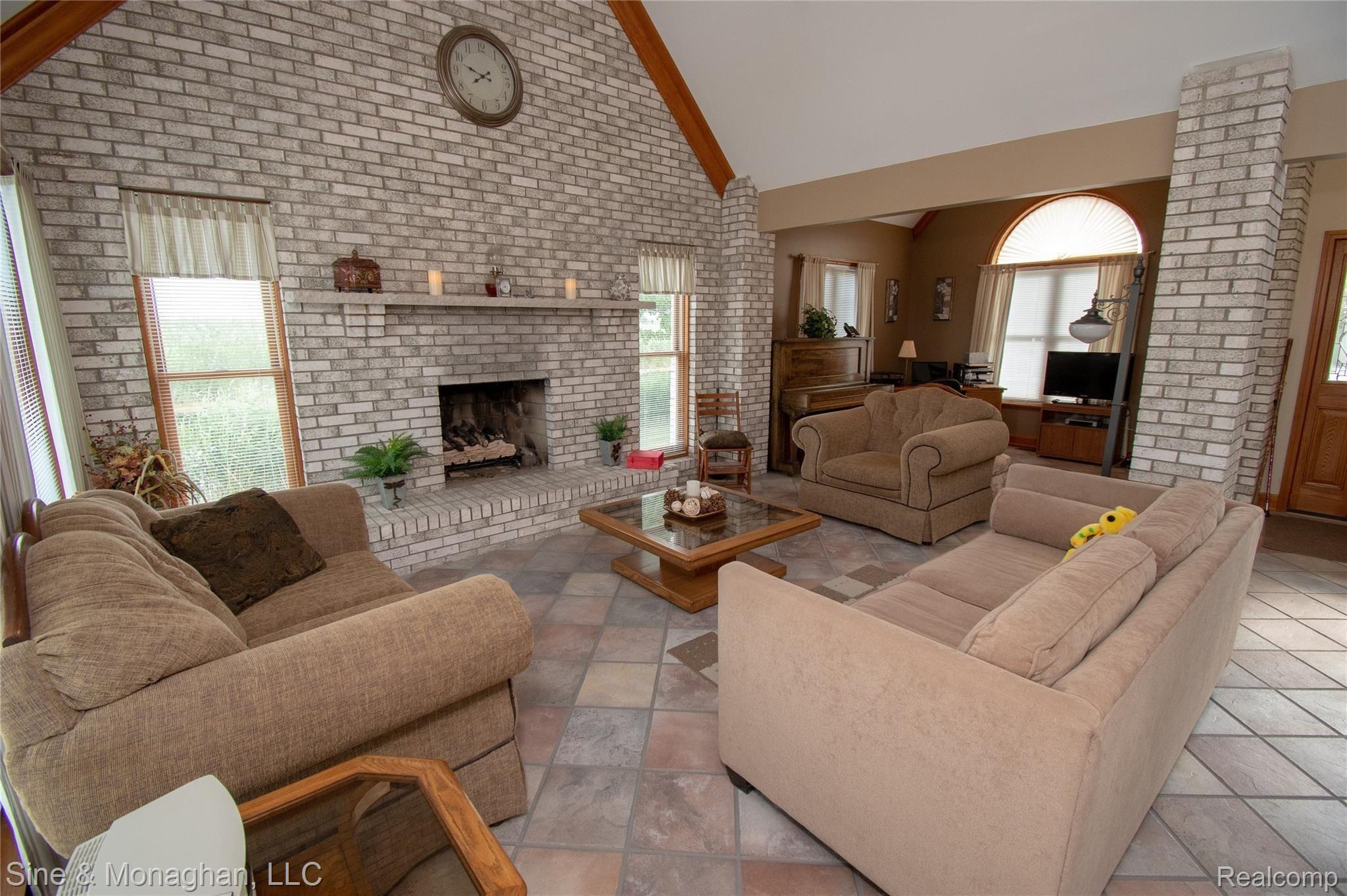 7301 Edlane Road Algonac, MI 48001 - Photo 20 of 53 DSC_4032.jpg