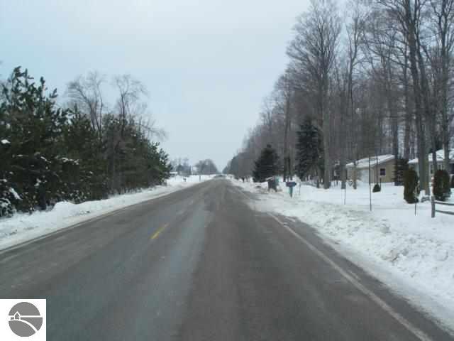 5570 Goodrick Road Traverse City, MI 49684 - Photo 18 of 65 1741713-17.JPG