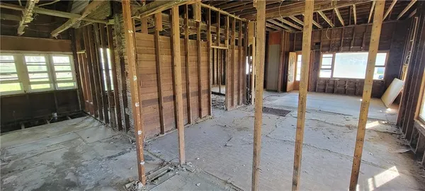 $34,000 | 712 North 2nd Street, Iola, KS 66749