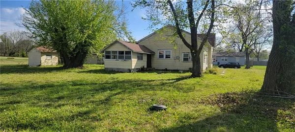 $34,000 | 712 North 2nd Street, Iola, KS 66749