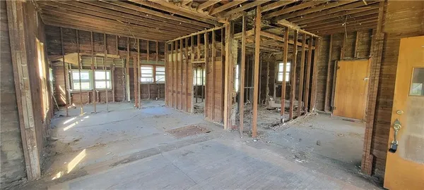 $34,000 | 712 North 2nd Street, Iola, KS 66749