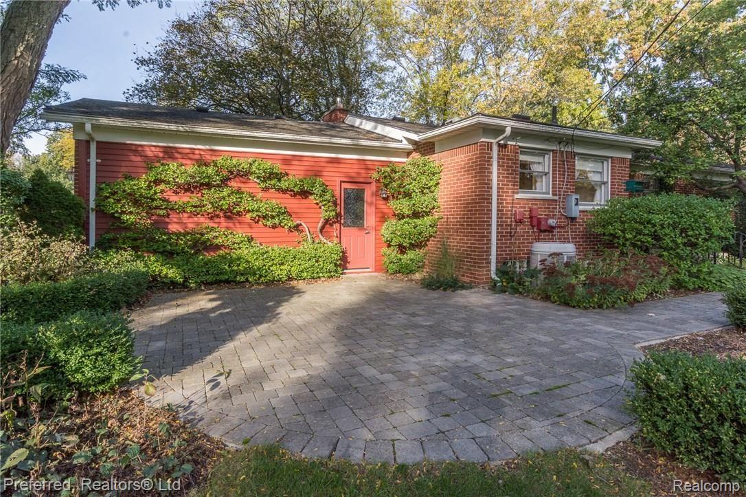 28244 Peppermill Road Farmington, MI 48331 - Photo 23 of 28 DSC_1872.jpg