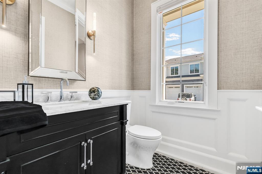 22 Gabriel Court, Unit 22 Paramus, NJ 07652 - Photo 15 of 44