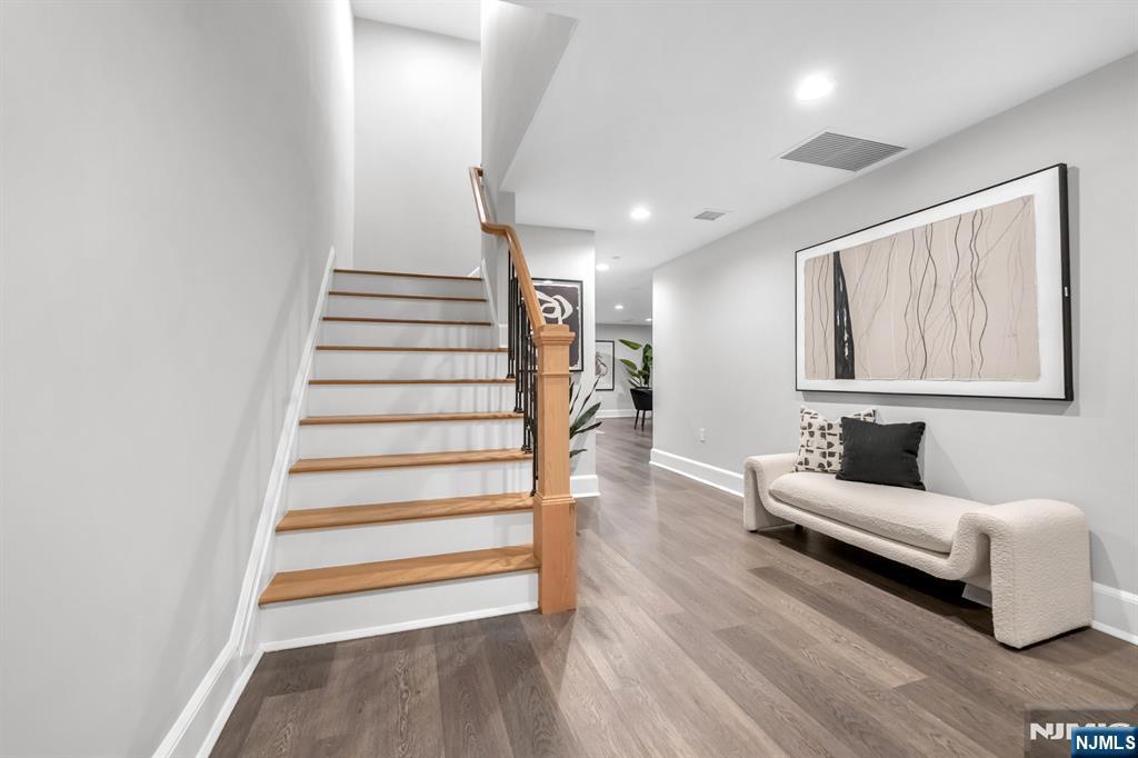 22 Gabriel Court, Unit 22 Paramus, NJ 07652 - Photo 32 of 44