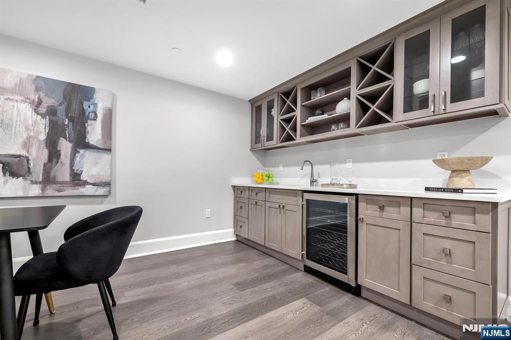 22 Gabriel Court, Unit 22 Paramus, NJ 07652 - Photo 39 of 44