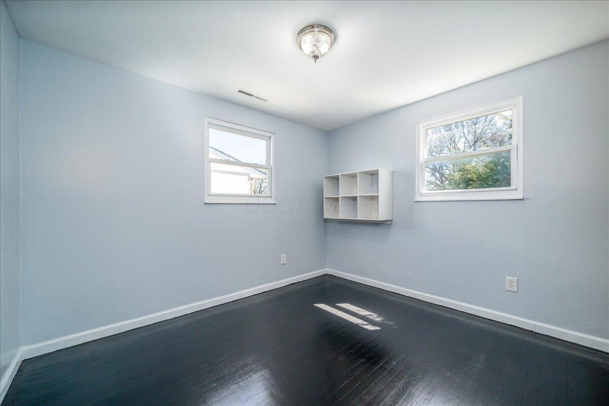 1638-1640 Smith Road Columbus, OH 43207 - Photo 6 of 23 11-Five Acres Media - 1638-1640 Smith Rd