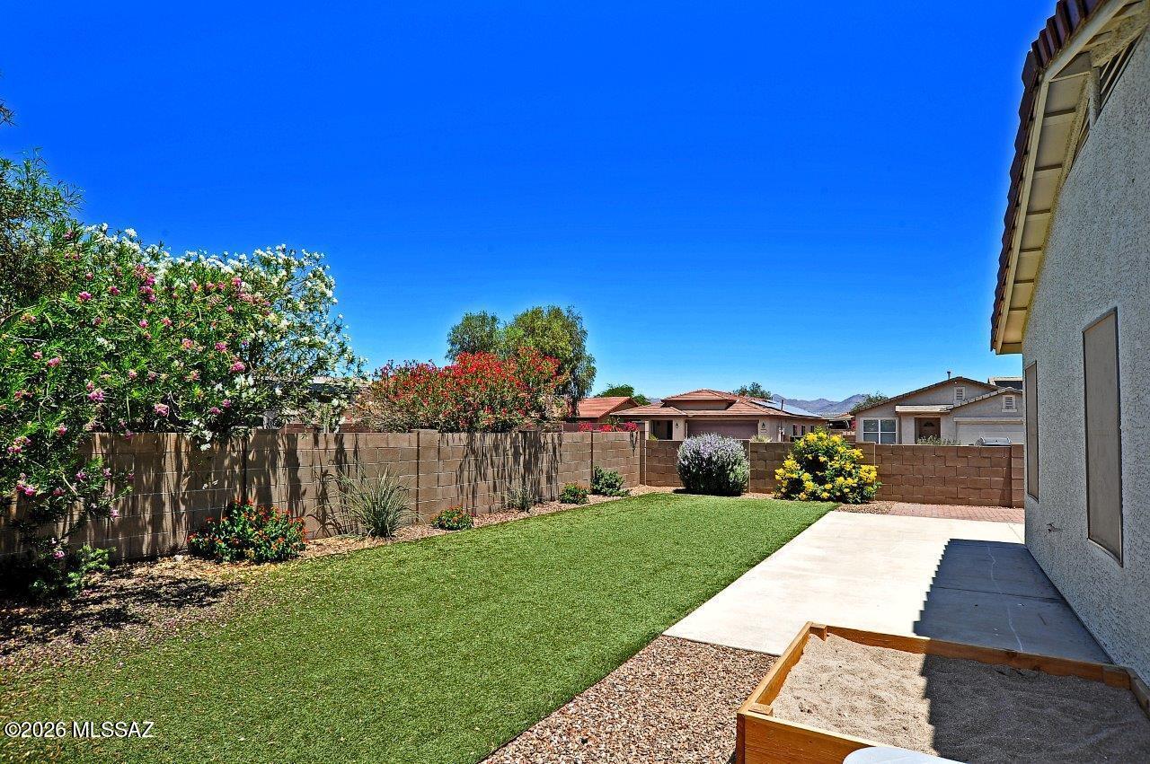 7740 West Oak Stream Road Tucson, AZ 85743 - Photo 36 of 40