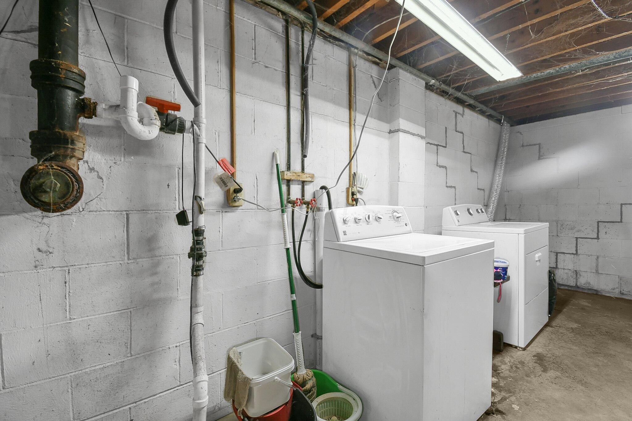 515 Ridgewood Drive Circleville, OH 43113 - Photo 23 of 27 LAUNDRY IN BASEMENT