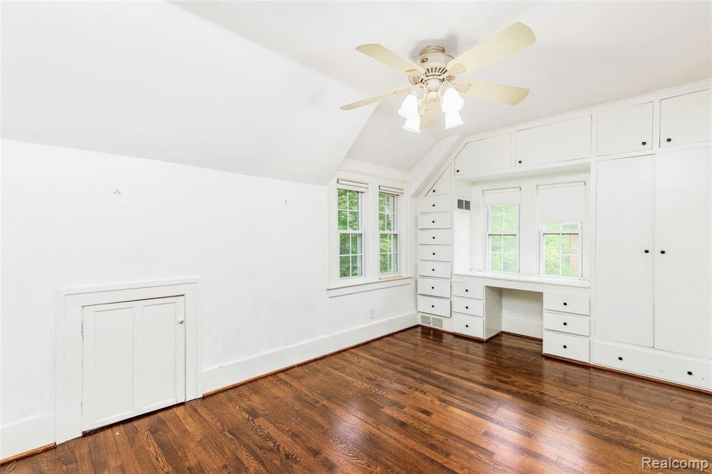 214 Fisher Road Grosse Pointe Farms, MI 48230 - Photo 20 of 44