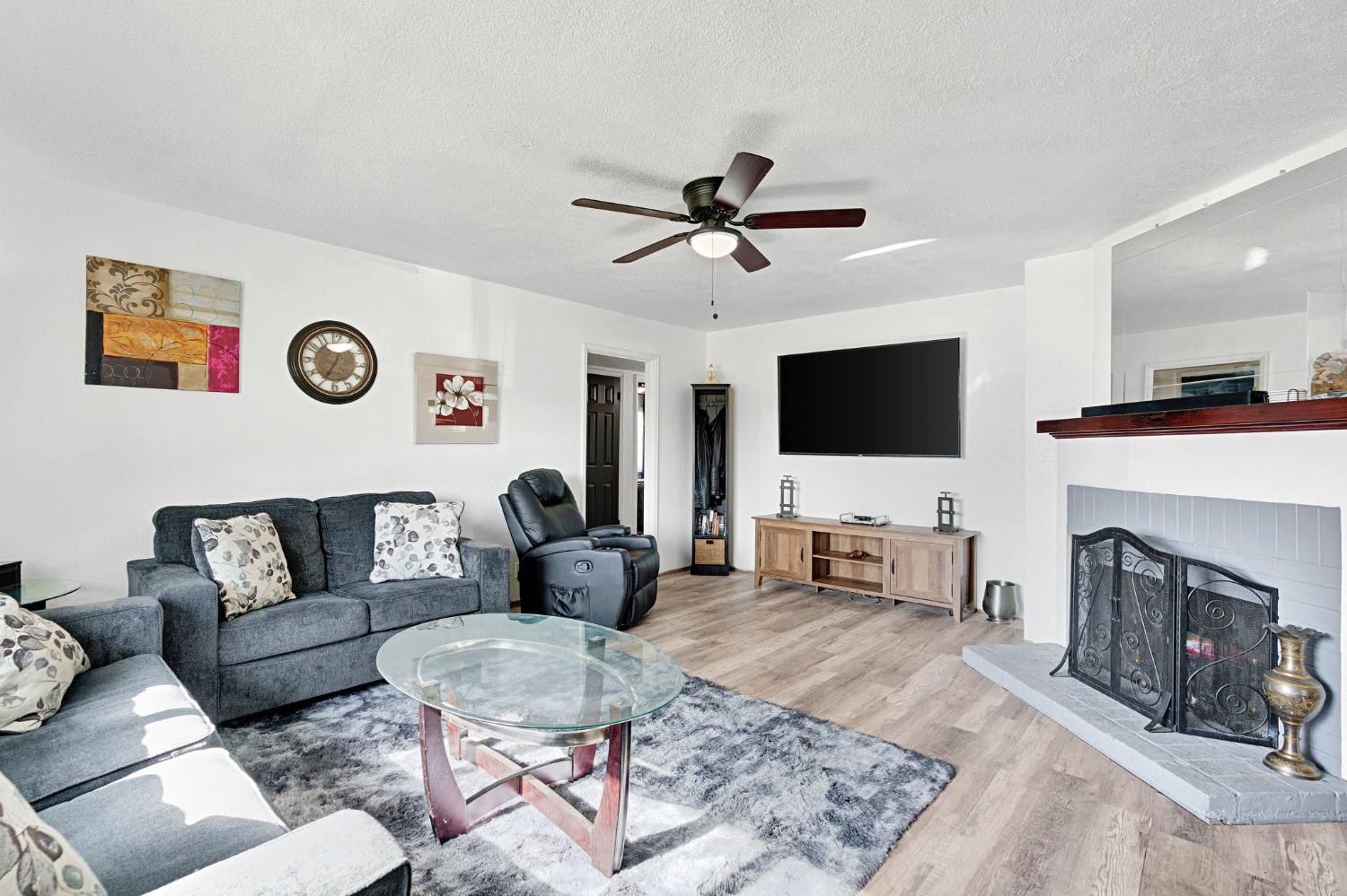 1328 West Normal Avenue Fresno, CA 93705 - Photo 5 of 30