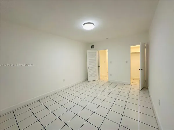 $1,950 | 50 Park Drive, Unit 3, Bal Harbour, FL 33154