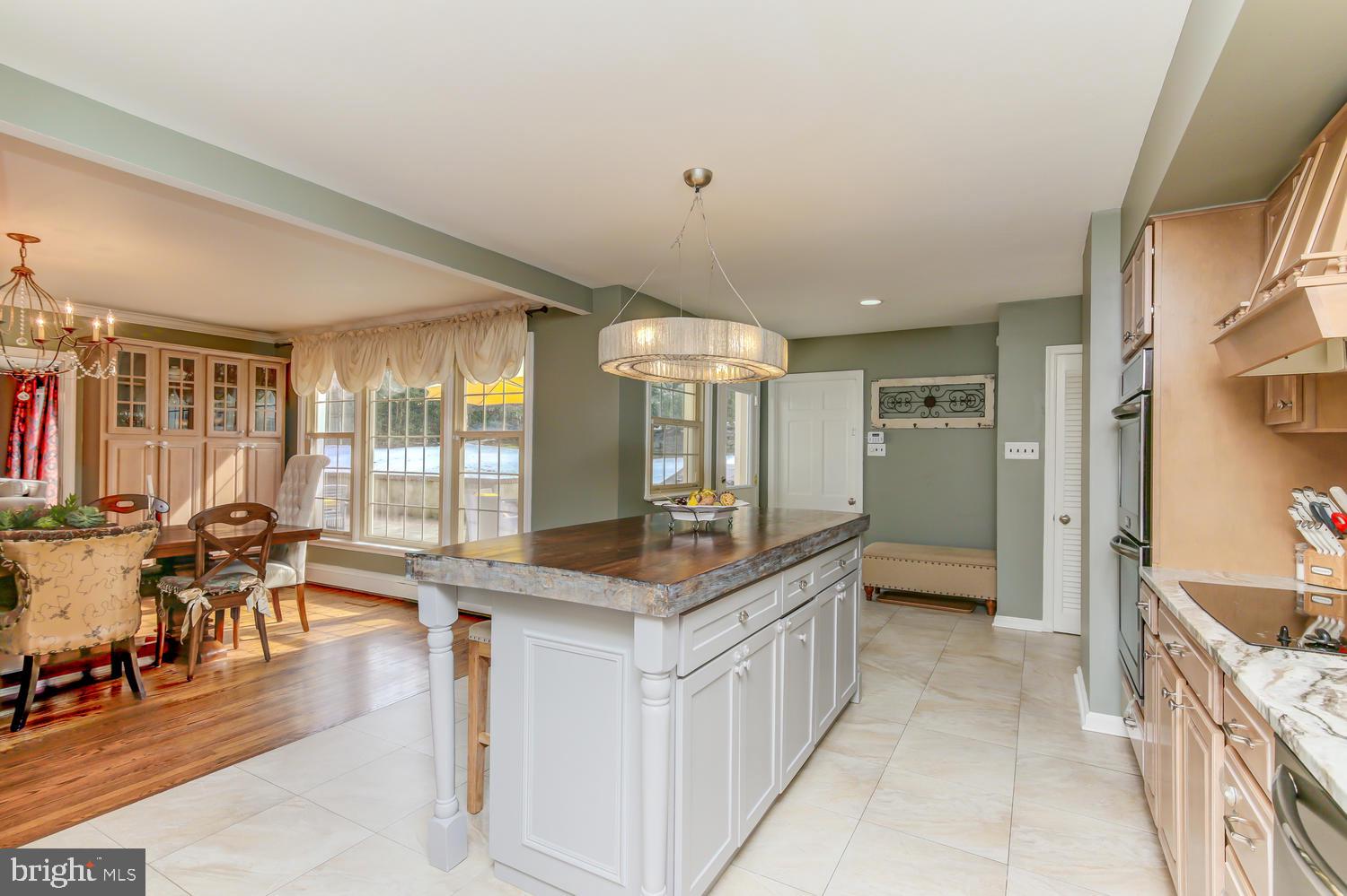 701 Mancill Road Wayne, PA 19087 - Photo 11 of 32 Kitchen