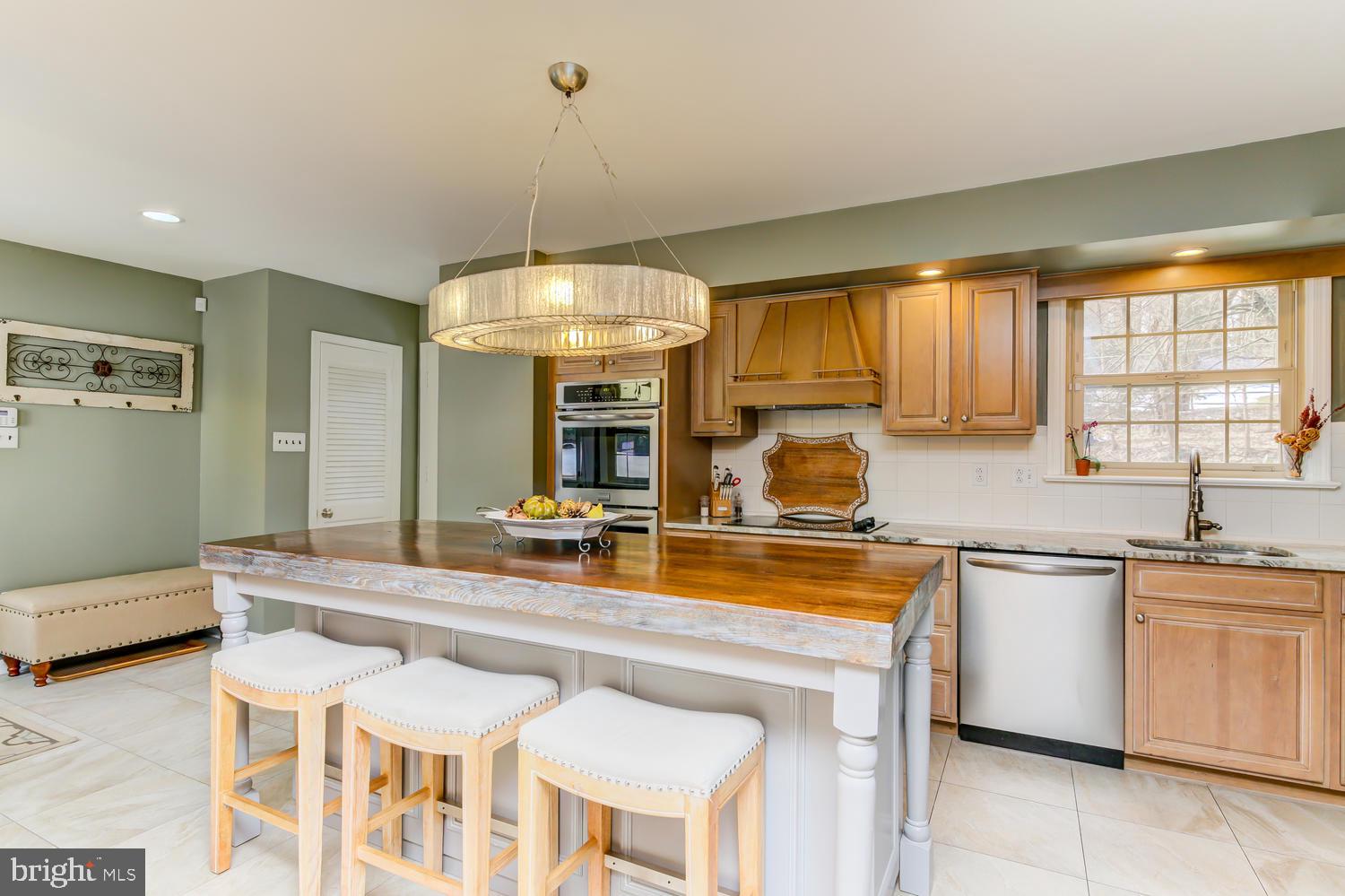 701 Mancill Road Wayne, PA 19087 - Photo 14 of 32 Kitchen