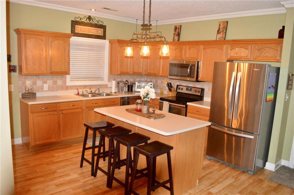 9682 Rhodes Lane Avon, IN 46123 - Photo 3 of 16